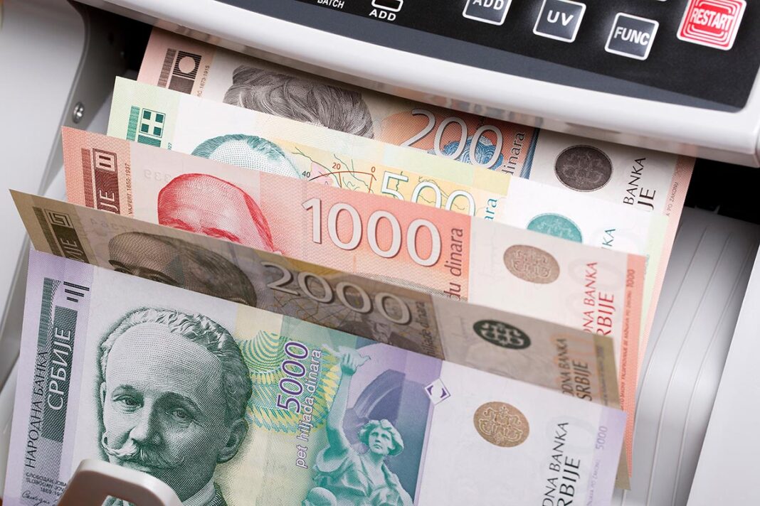 Serbian,Money,-,Dinar,In,A,Counting,Machine